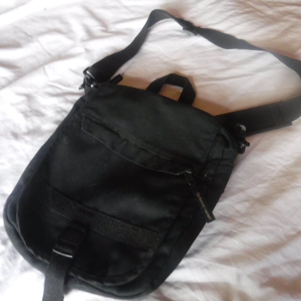 The Nature Company black Canvas Satchel Bag 10 x 12 x 2 pre Owned